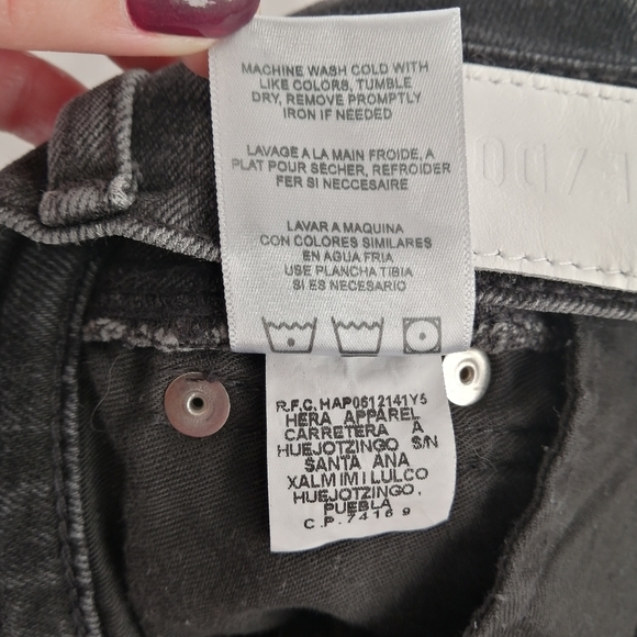 Re/Done Originals 80s Slim Straight Jeans in Black 26 (2) - Picture 13 of 16